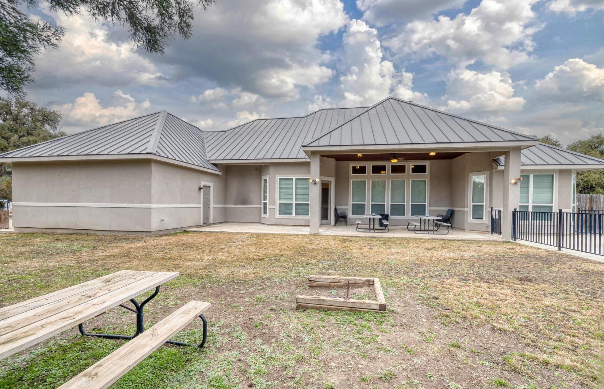 Driftwood Villa Concan Exterior photo